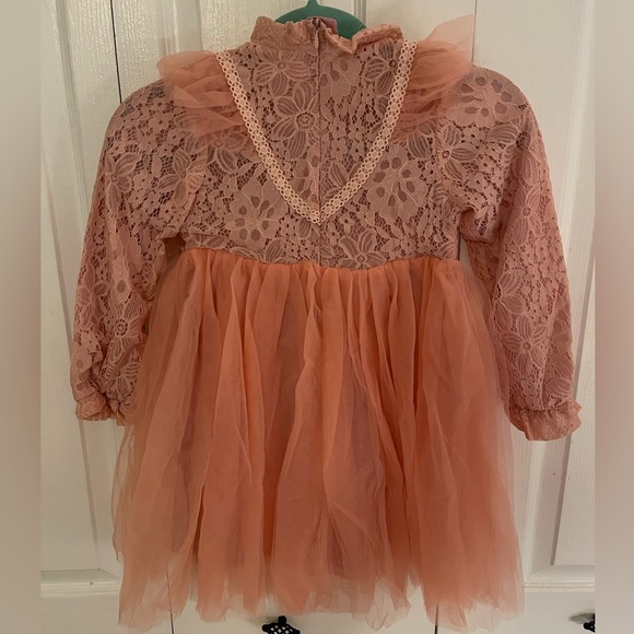 Girls dress - Picture 3 of 5